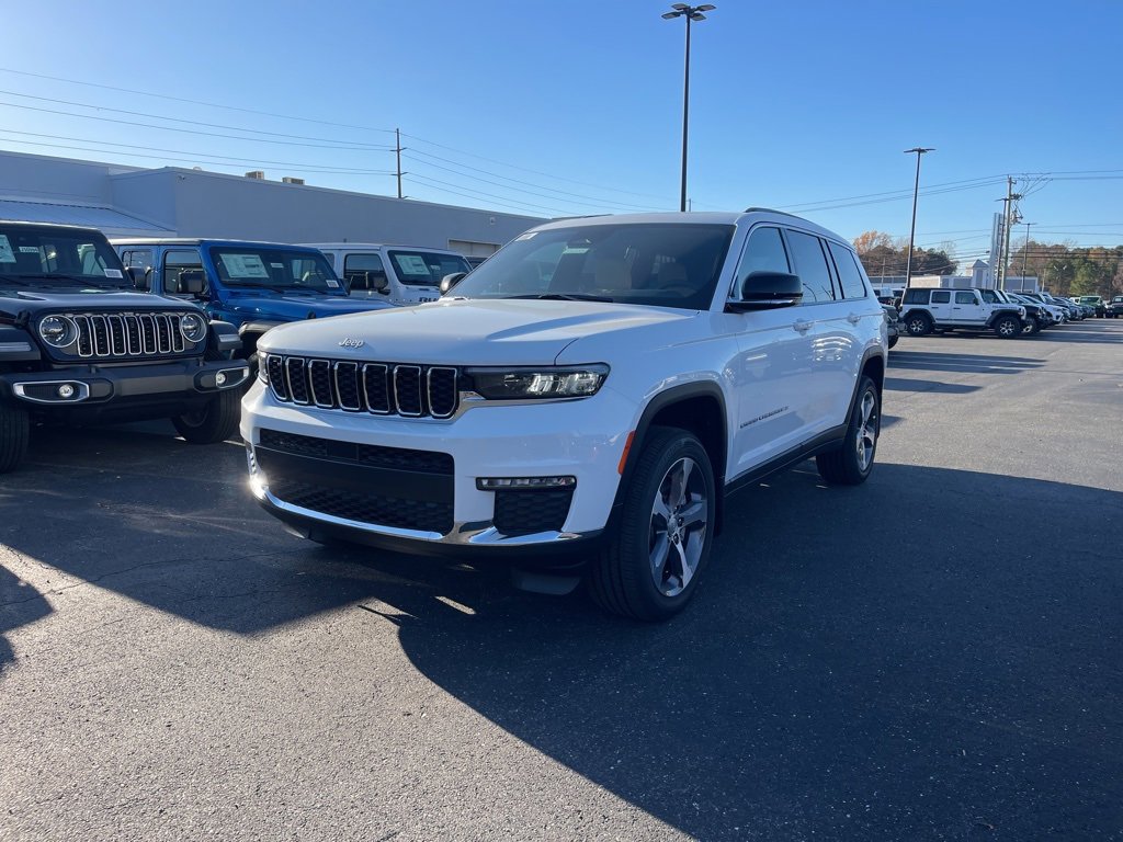 New 2025 Jeep Grand Cherokee L Limited w/ MOPAR Finishing Package image 2