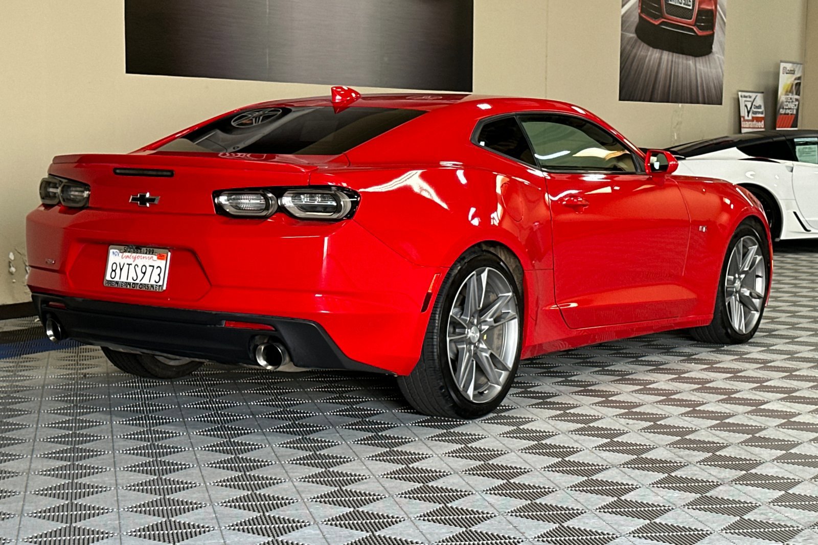 Used 2020 Chevrolet Camaro LT w/ RS Package RWD image 4