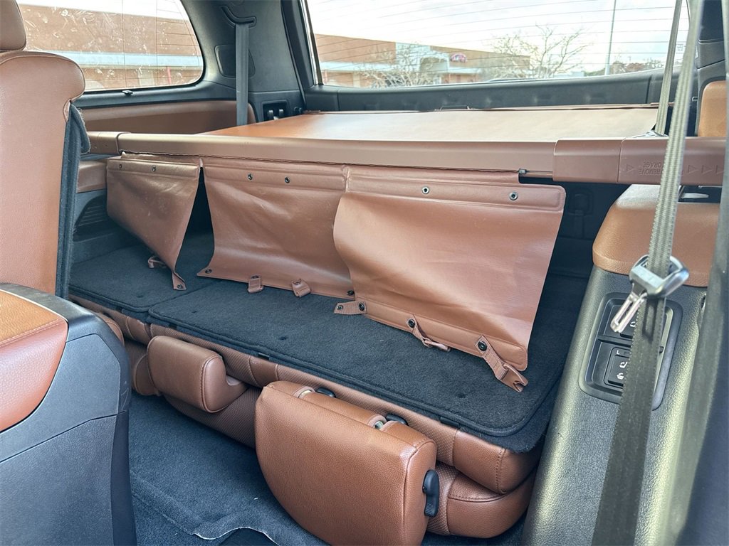 Used 2020 Toyota Sequoia Platinum image 30