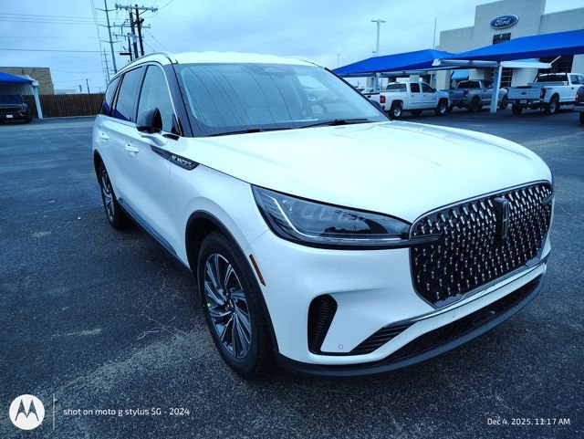 New 2026 Lincoln Aviator 2WD image 2