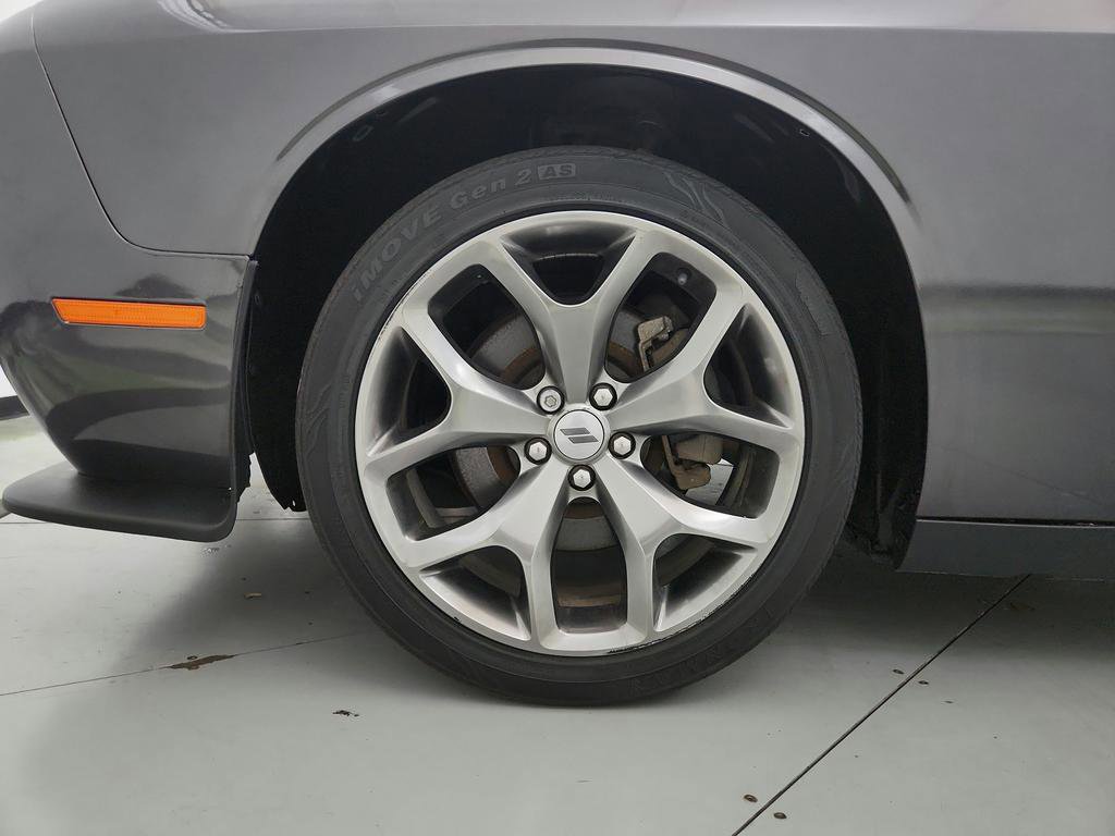 Used 2017 Dodge Challenger SXT Plus image 40