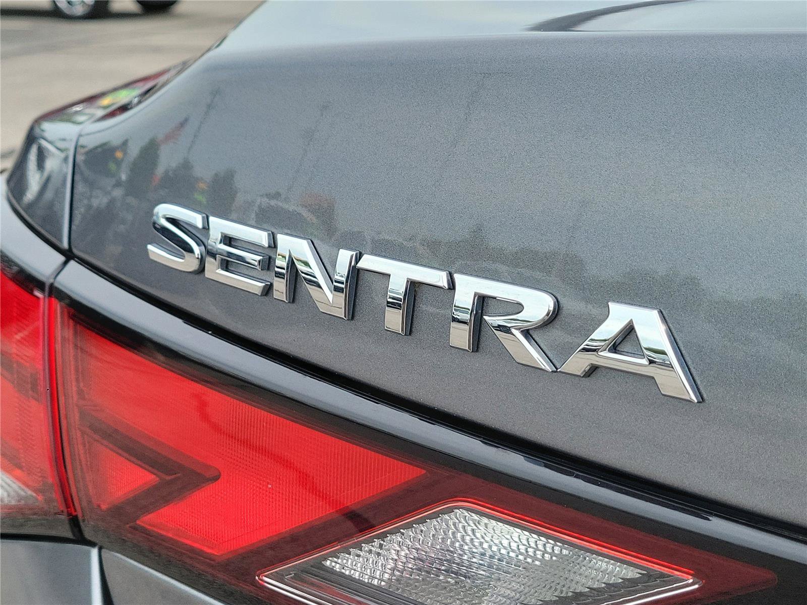 Used 2024 Nissan Sentra SV FWD image 7