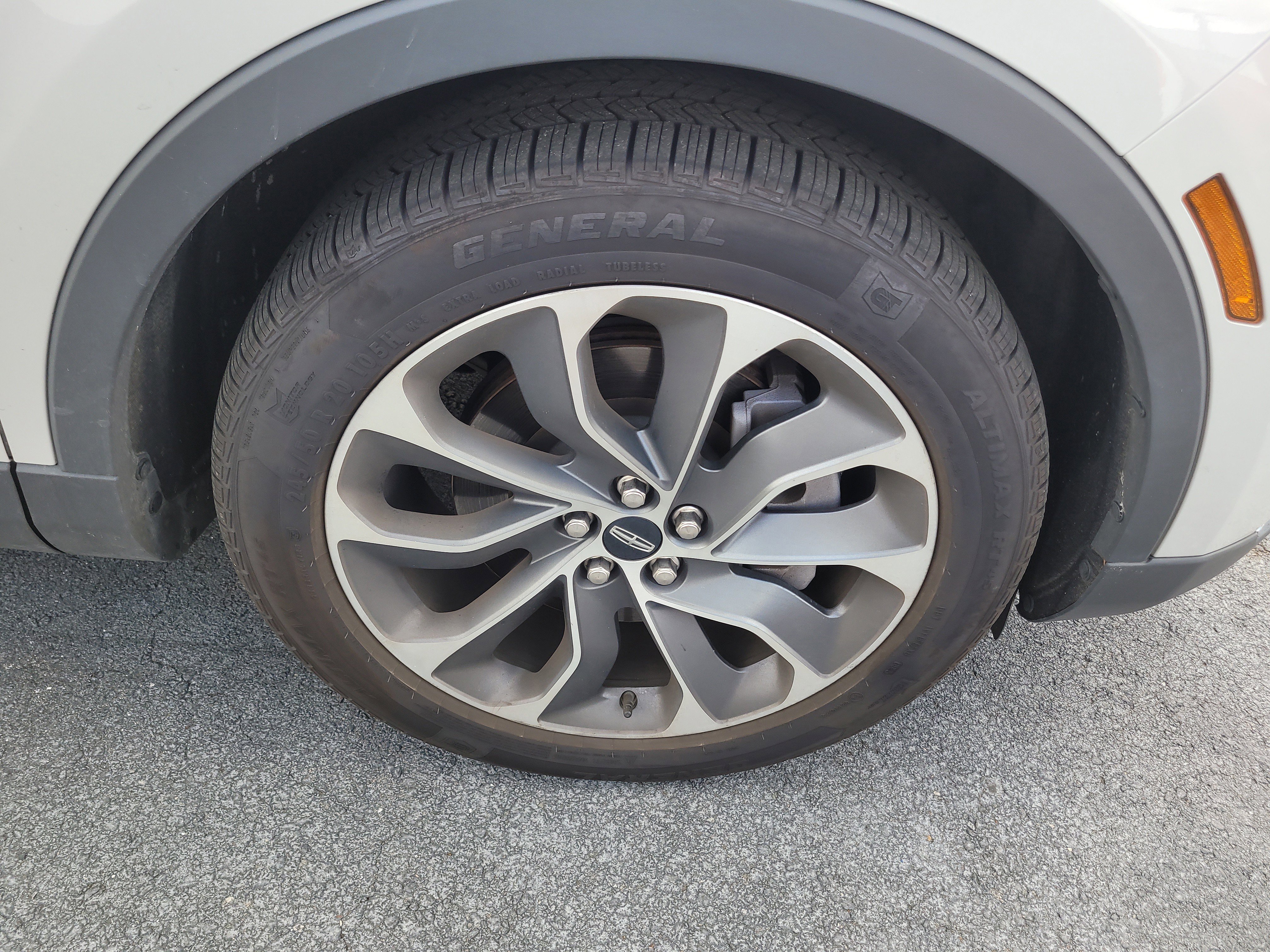 Used 2022 Lincoln Nautilus Reserve w/ Luxury Package image 8