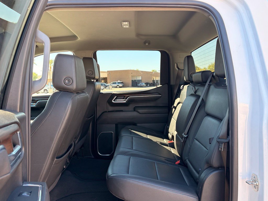 Used 2025 GMC Sierra 1500 SLT RWD image 16