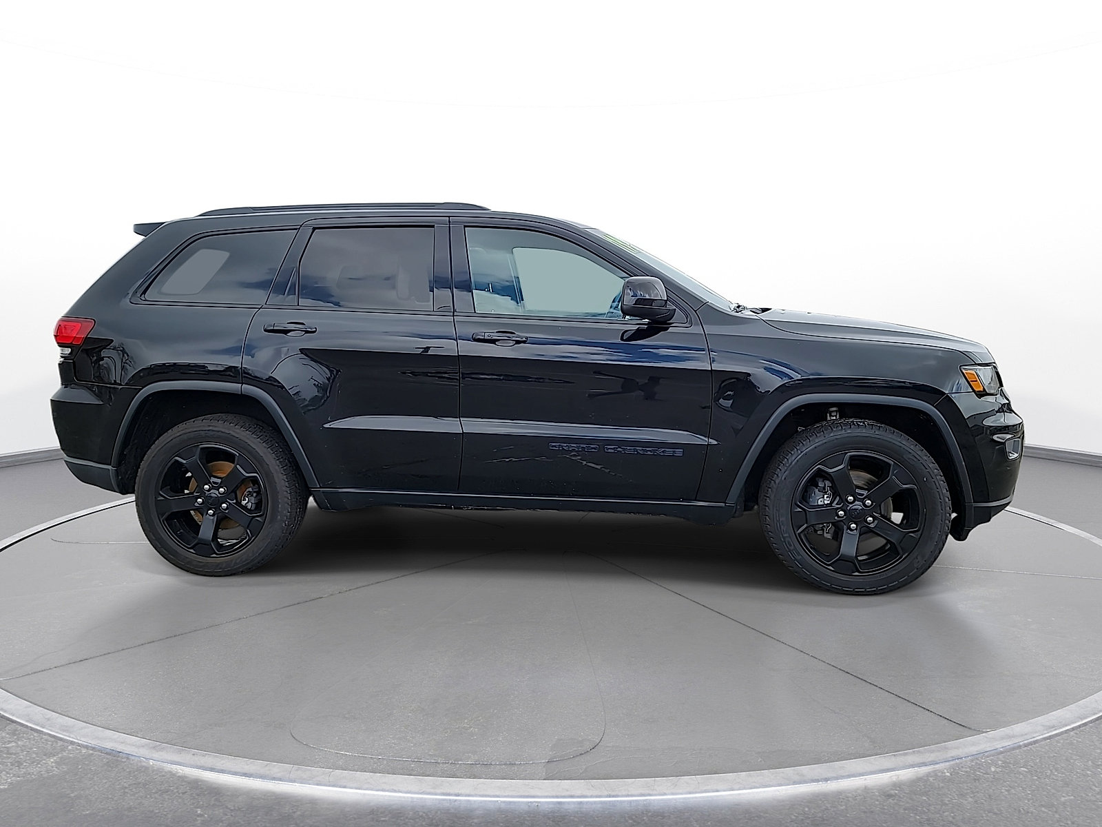Used 2019 Jeep Grand Cherokee Laredo AWD/4WD image 9