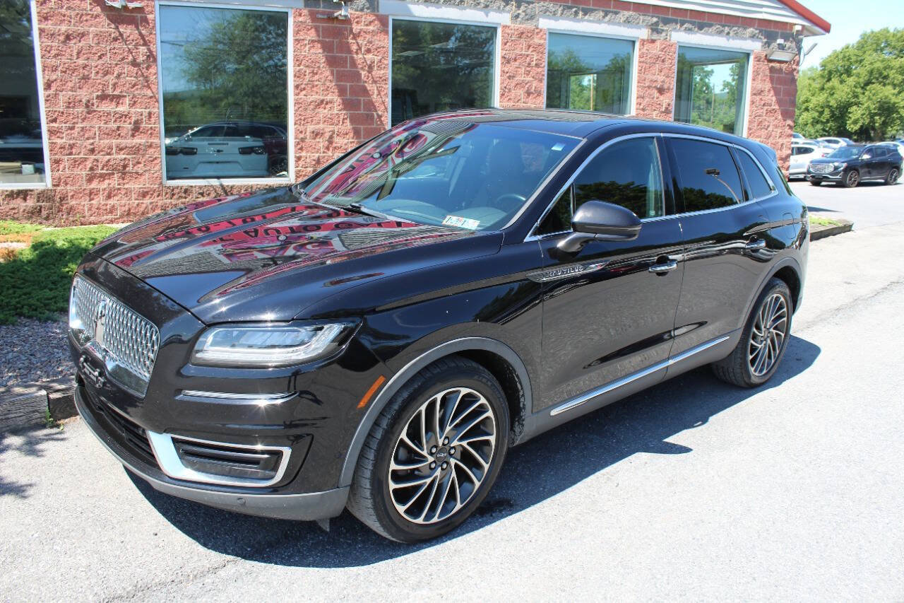 Used 2019 Lincoln Nautilus Reserve AWD/4WD image 2
