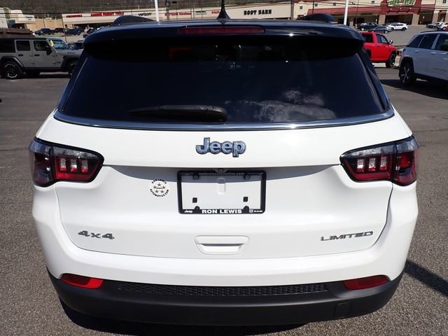 Certified 2022 Jeep Compass Limited image 4