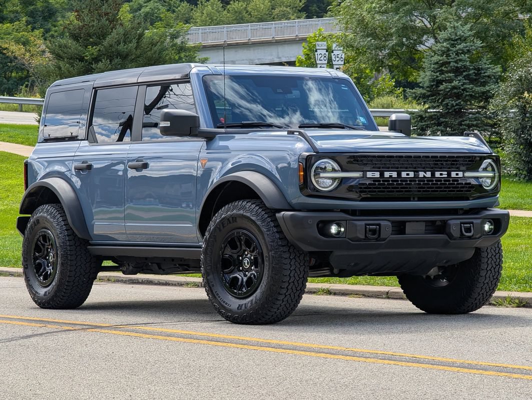 Used 2025 Ford Bronco Badlands AWD/4WD image 1