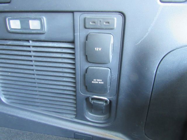 Used 2025 Ford Expedition Active image 34