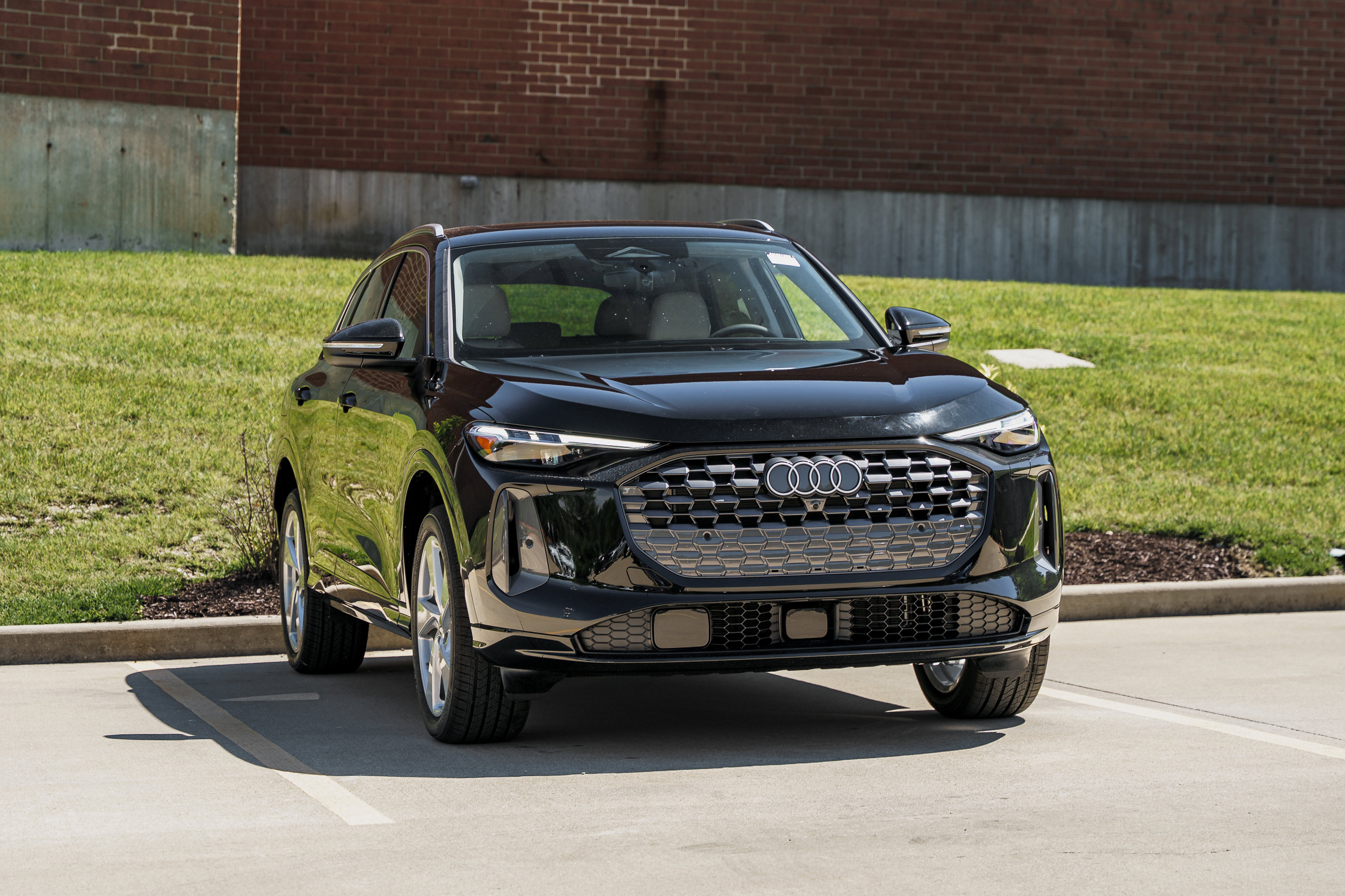 New 2026 Audi Q5 Premium Plus AWD/4WD image 2