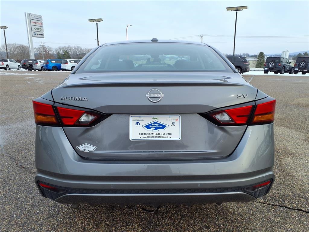 Used 2024 Nissan Altima 2.5 SV image 6