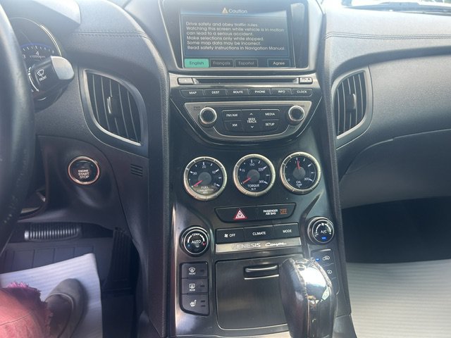 Used 2013 Hyundai Genesis 3.8 RWD image 13