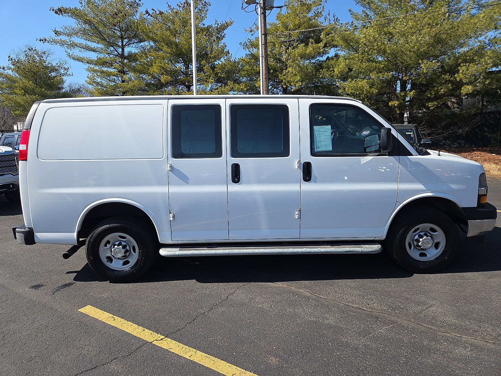 Used 2024 Chevrolet Express 2500 Work Van w/ Driver Convenience Package video 2