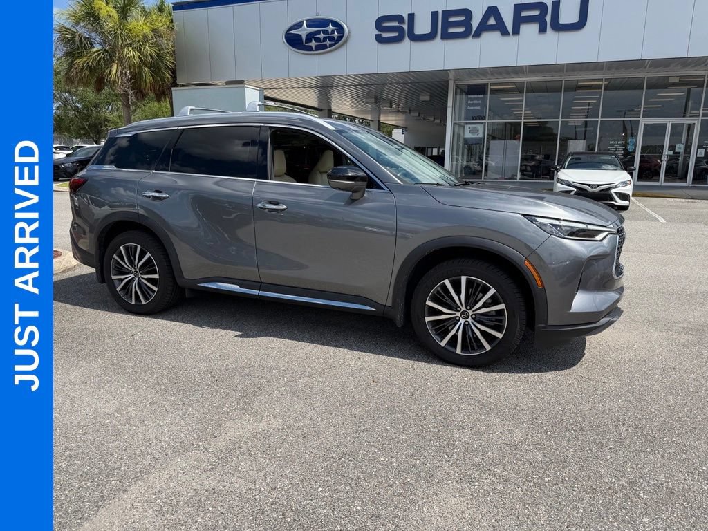 Used 2023 INFINITI QX60 Sensory w/ Vision Package FWD image 1