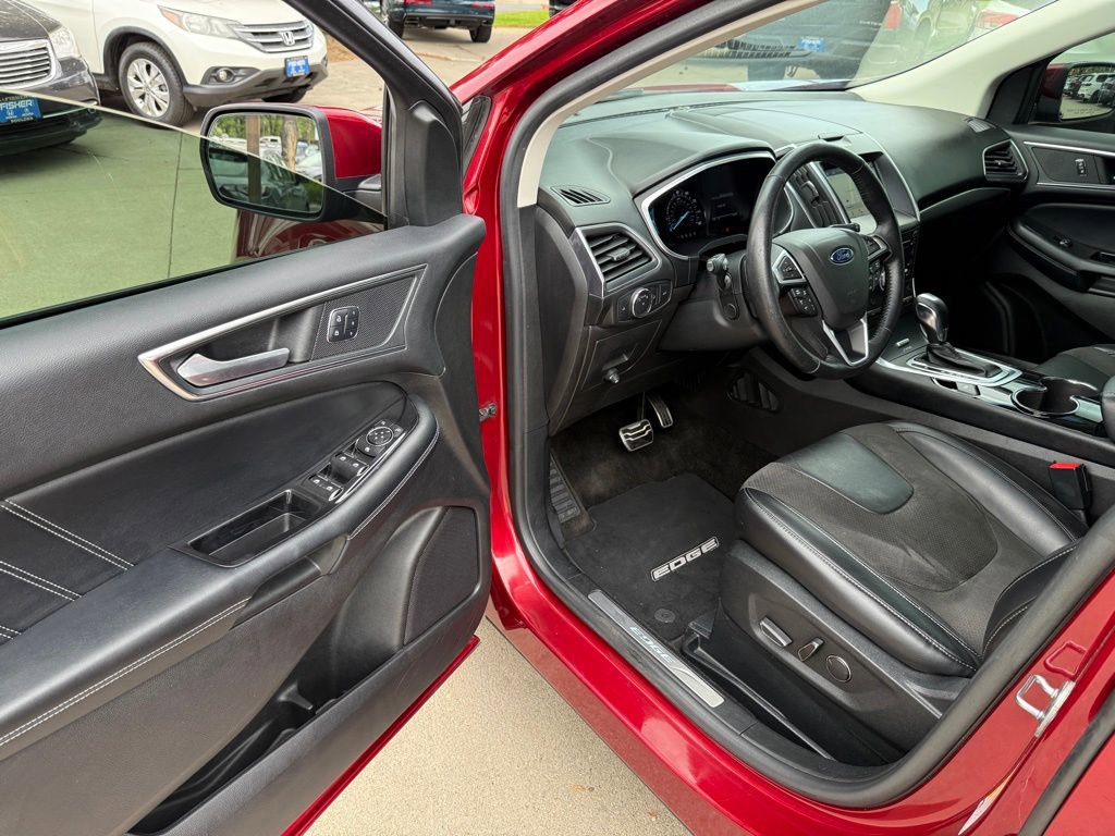 Used 2017 Ford Edge Sport w/ Equipment Group 401A AWD/4WD image 11