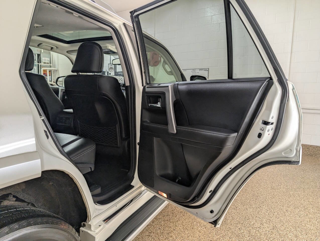 Used 2017 Toyota 4Runner Limited AWD/4WD image 16