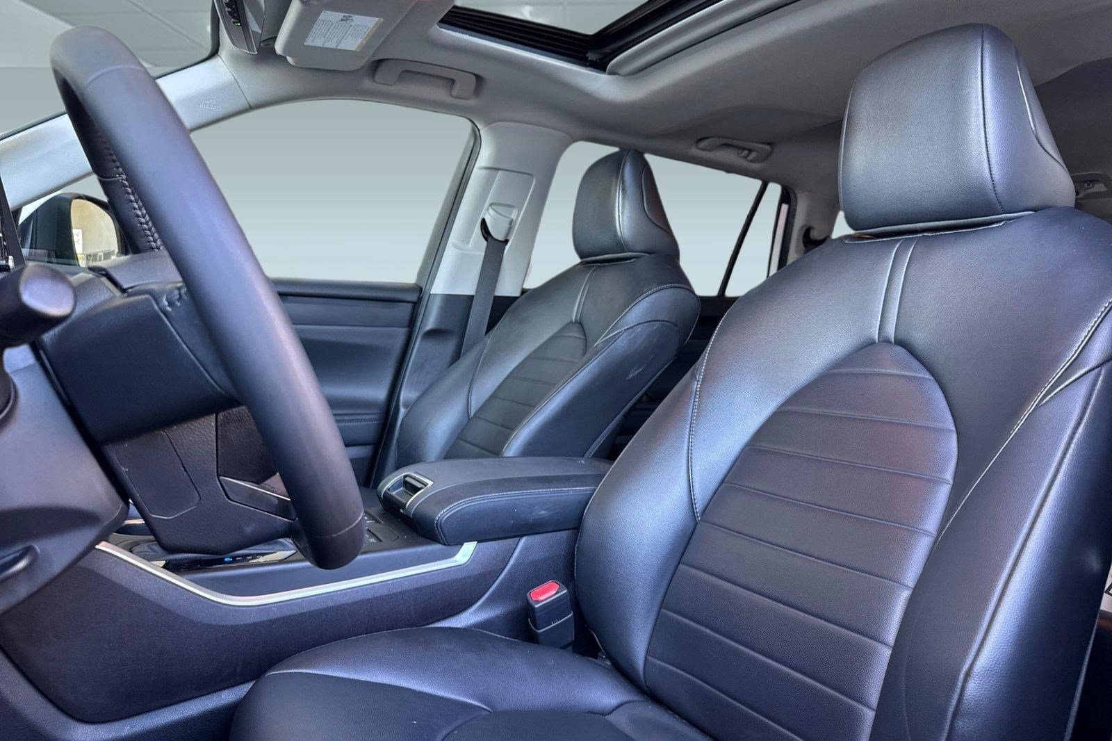 Used 2022 Toyota Highlander XLE image 27