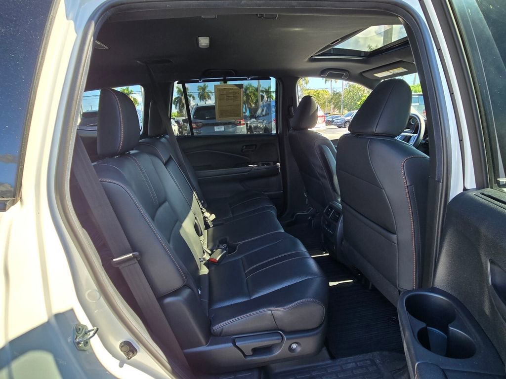 Used 2022 Honda Pilot TrailSport image 18