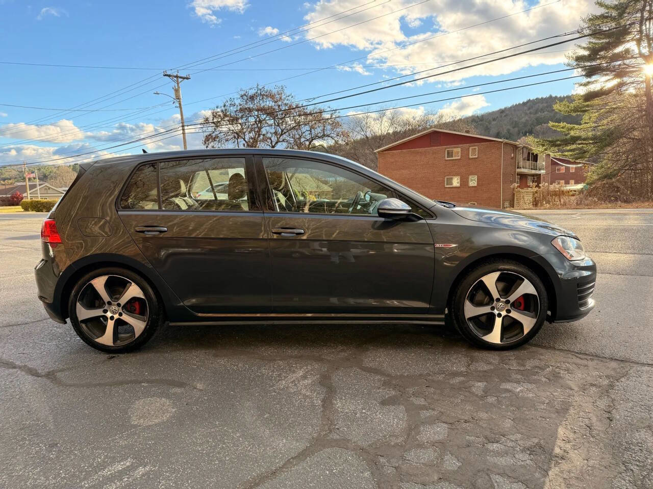 Used 2017 Volkswagen GTI S image 4