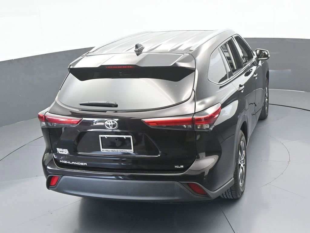 Used 2021 Toyota Highlander XLE image 49