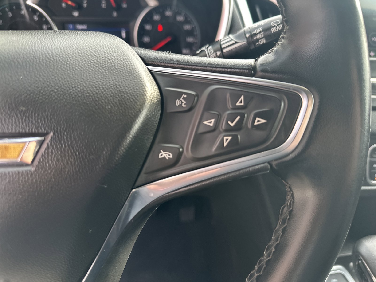 Used 2024 Chevrolet Equinox LT image 12