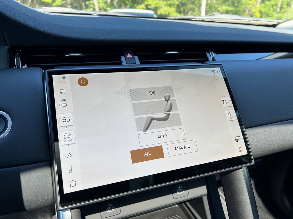 New 2025 Land Rover Discovery Sport S image 21