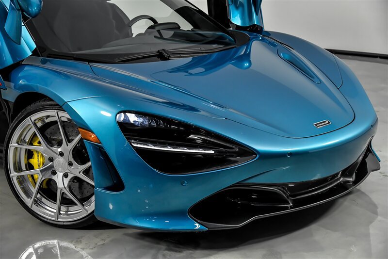 Used 2020 McLaren 720S Spider RWD image 2