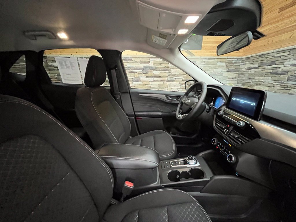Used 2023 Ford Escape Active AWD/4WD image 23
