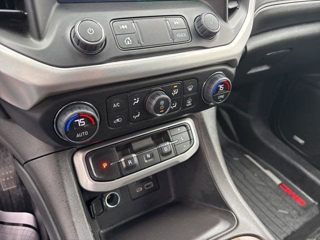 Used 2023 GMC Acadia SLE image 24