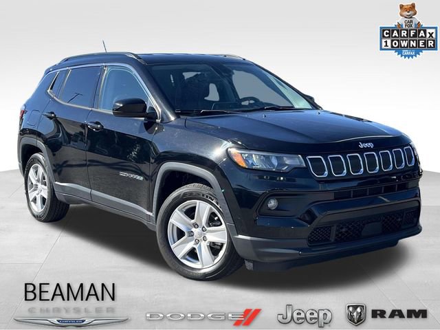 Used 2022 Jeep Compass Latitude image 1