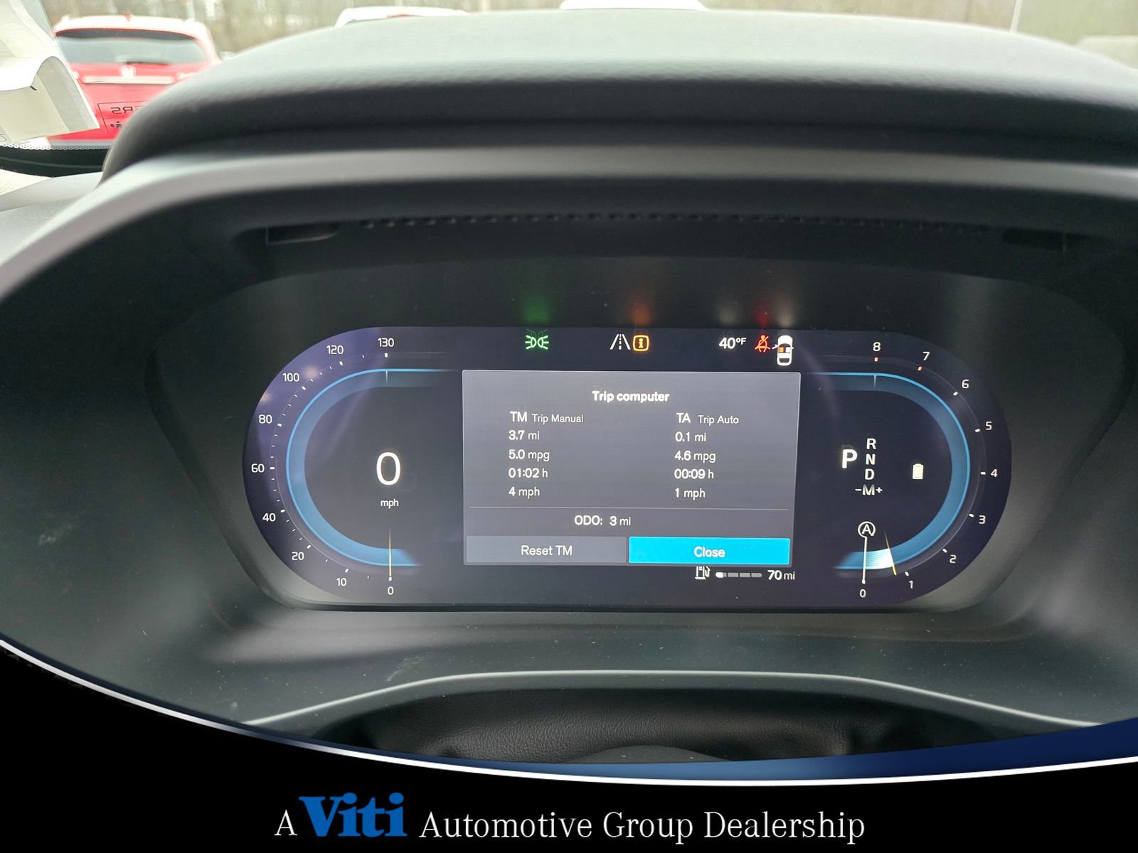 Used 2025 Volvo XC40 B5 Core w/ Protection Package Premier image 14