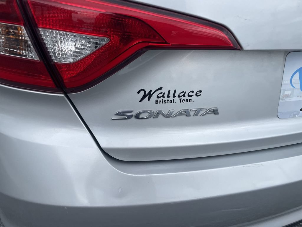 Used 2017 Hyundai Sonata SE FWD image 6