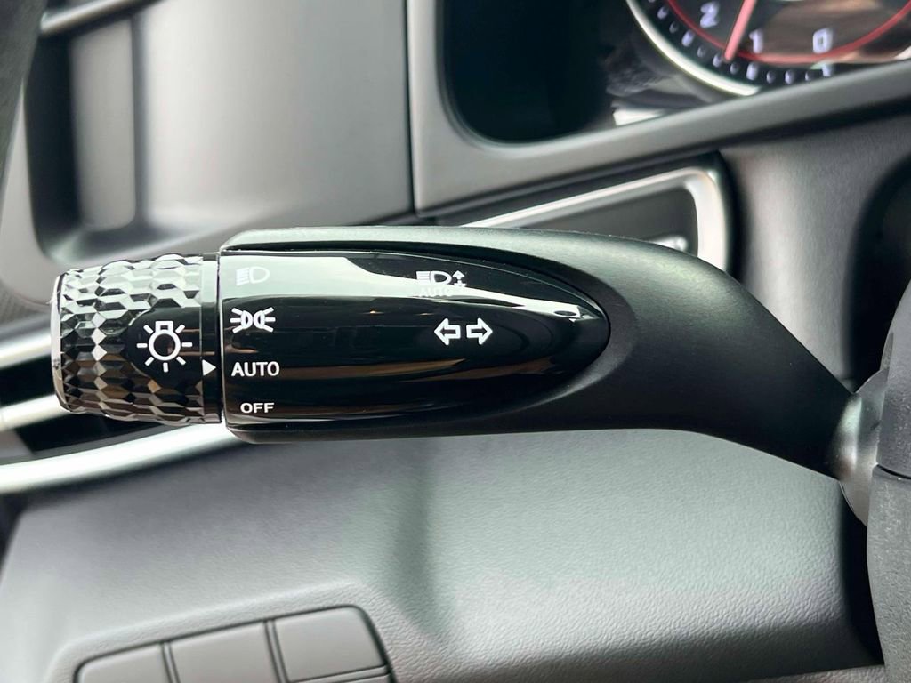 Used 2023 Hyundai Elantra SEL image 23