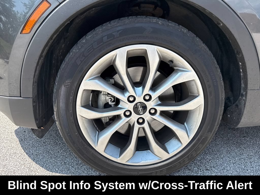 Used 2018 Lincoln MKC Select w/ Select Plus Package FWD image 11