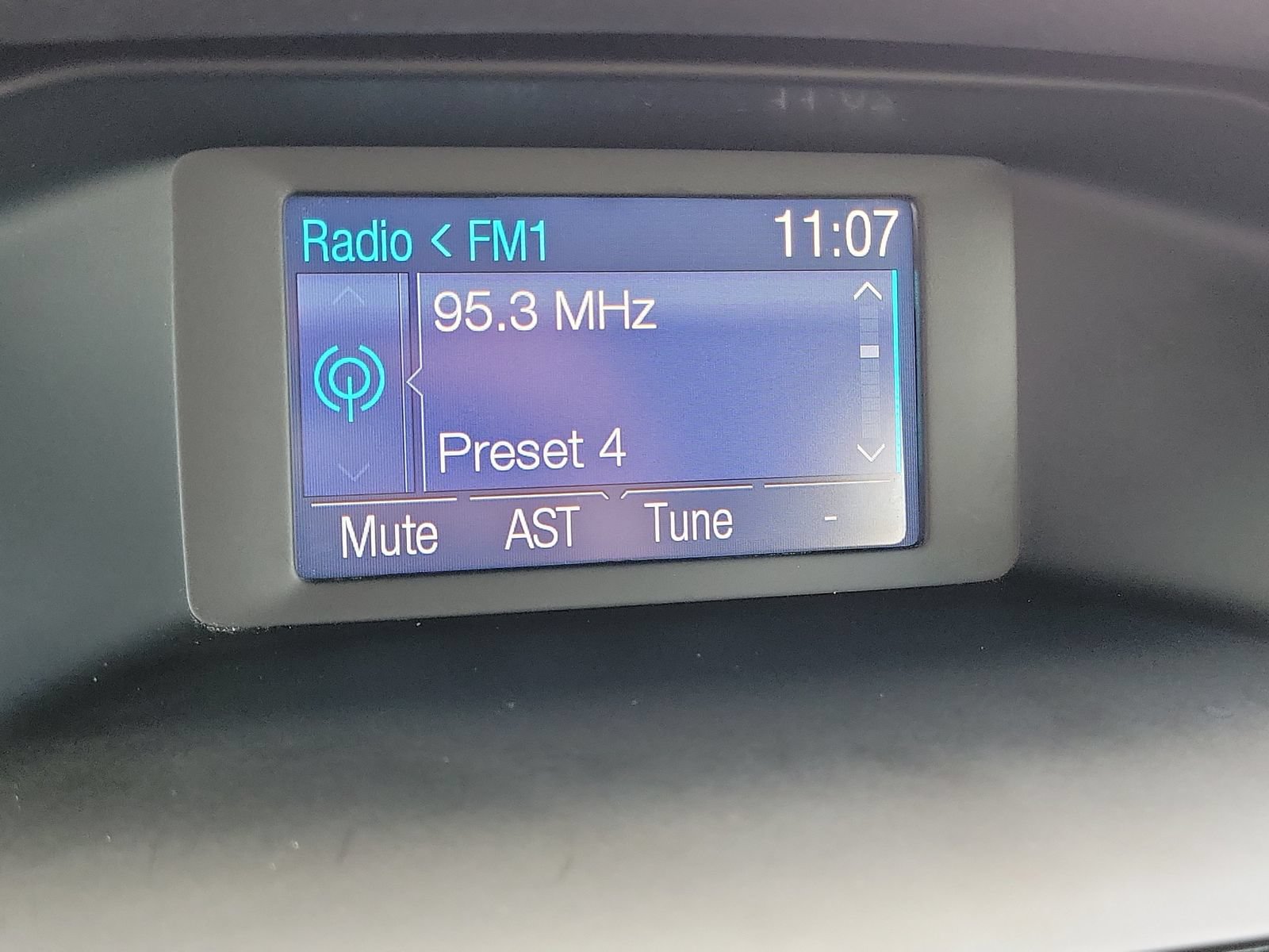 Used 2013 Ford Focus SE FWD image 25
