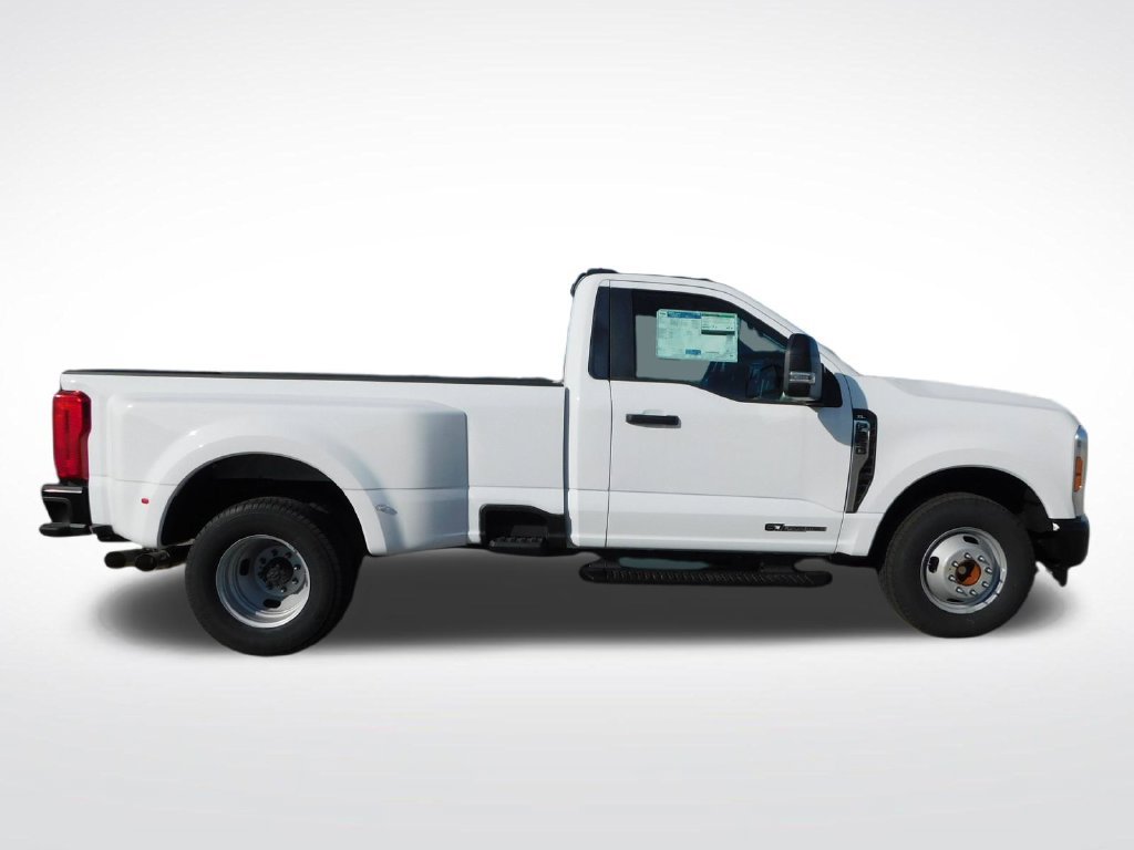 New 2026 Ford F350 XL RWD image 2