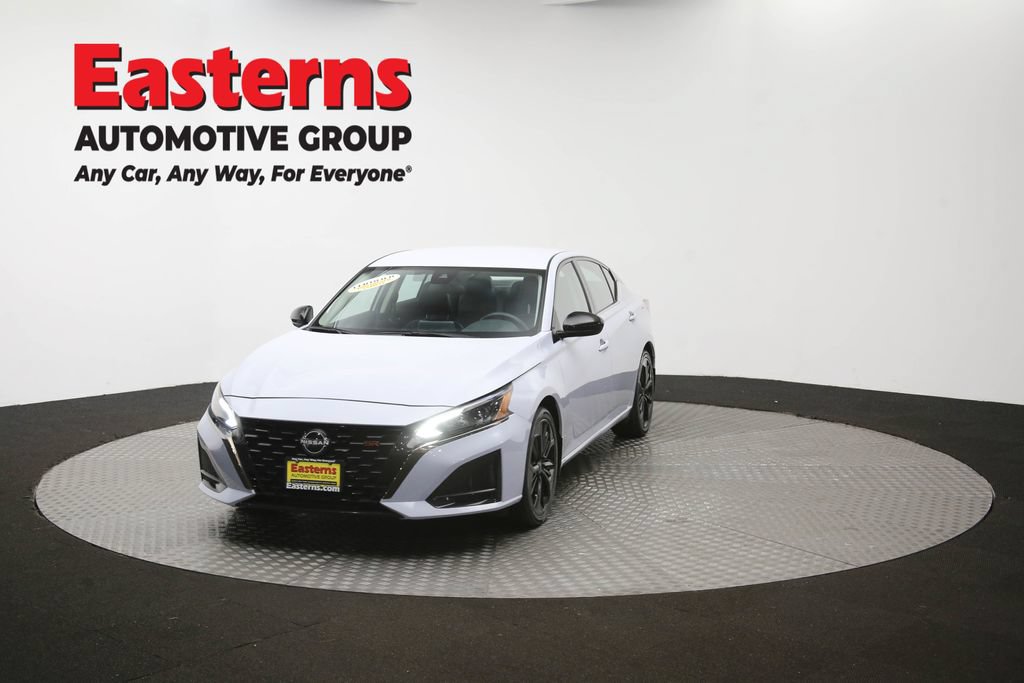 Used 2023 Nissan Altima 2.5 SR FWD image 57