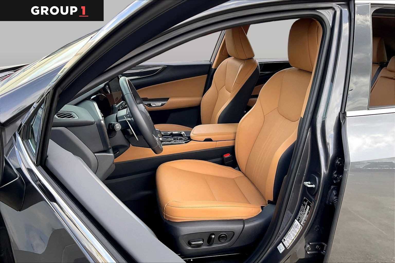 Certified 2026 Lexus NX 350 AWD w/ Accessory Package (Z1) image 7