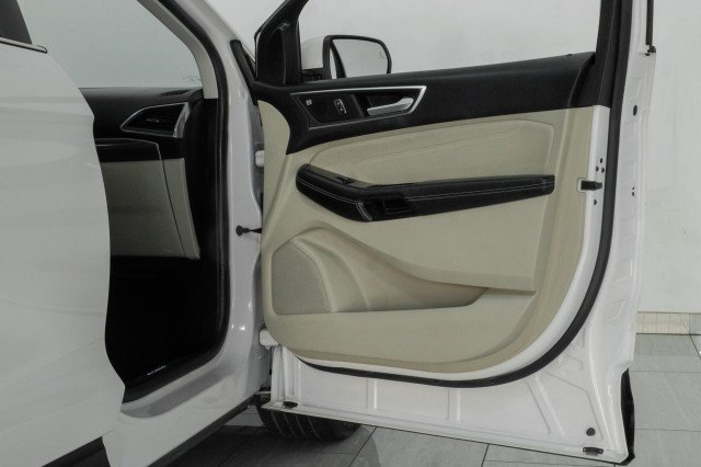 Used 2019 Ford Edge Titanium FWD image 49