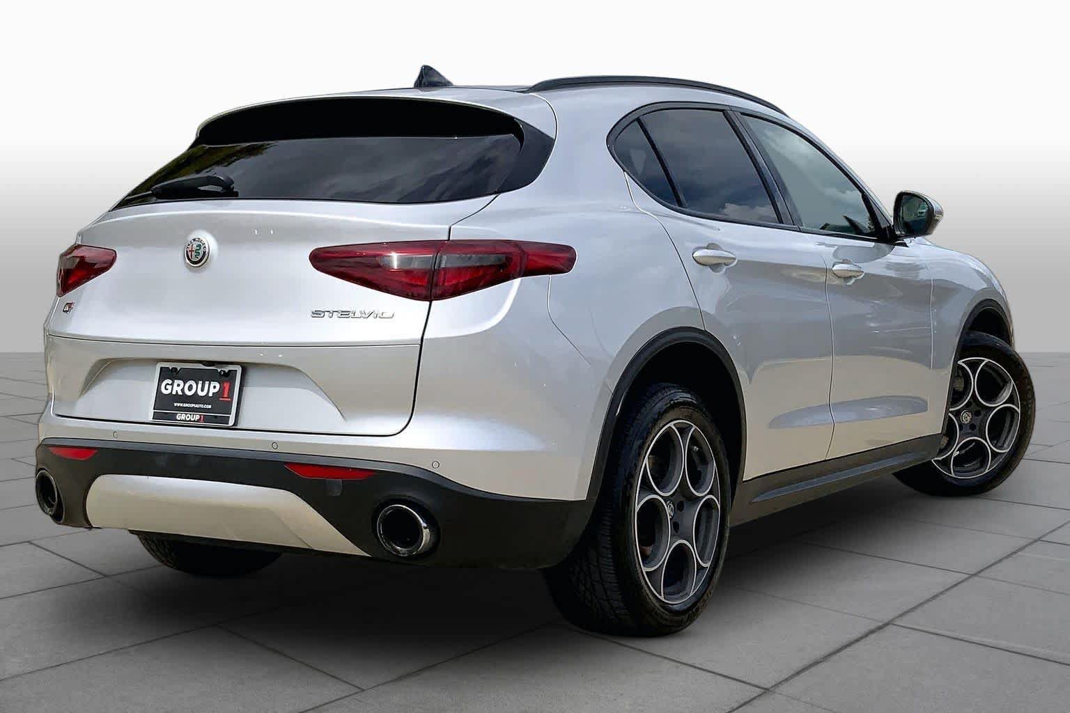 Used 2018 Alfa Romeo Stelvio Ti Sport AWD/4WD image 13