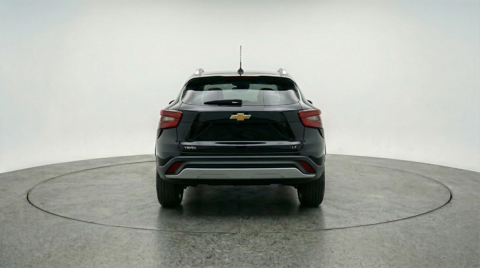 Used 2025 Chevrolet Trax LT FWD image 7