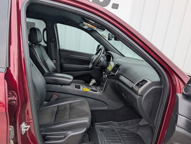 Used 2019 Jeep Grand Cherokee Altitude AWD/4WD image 20