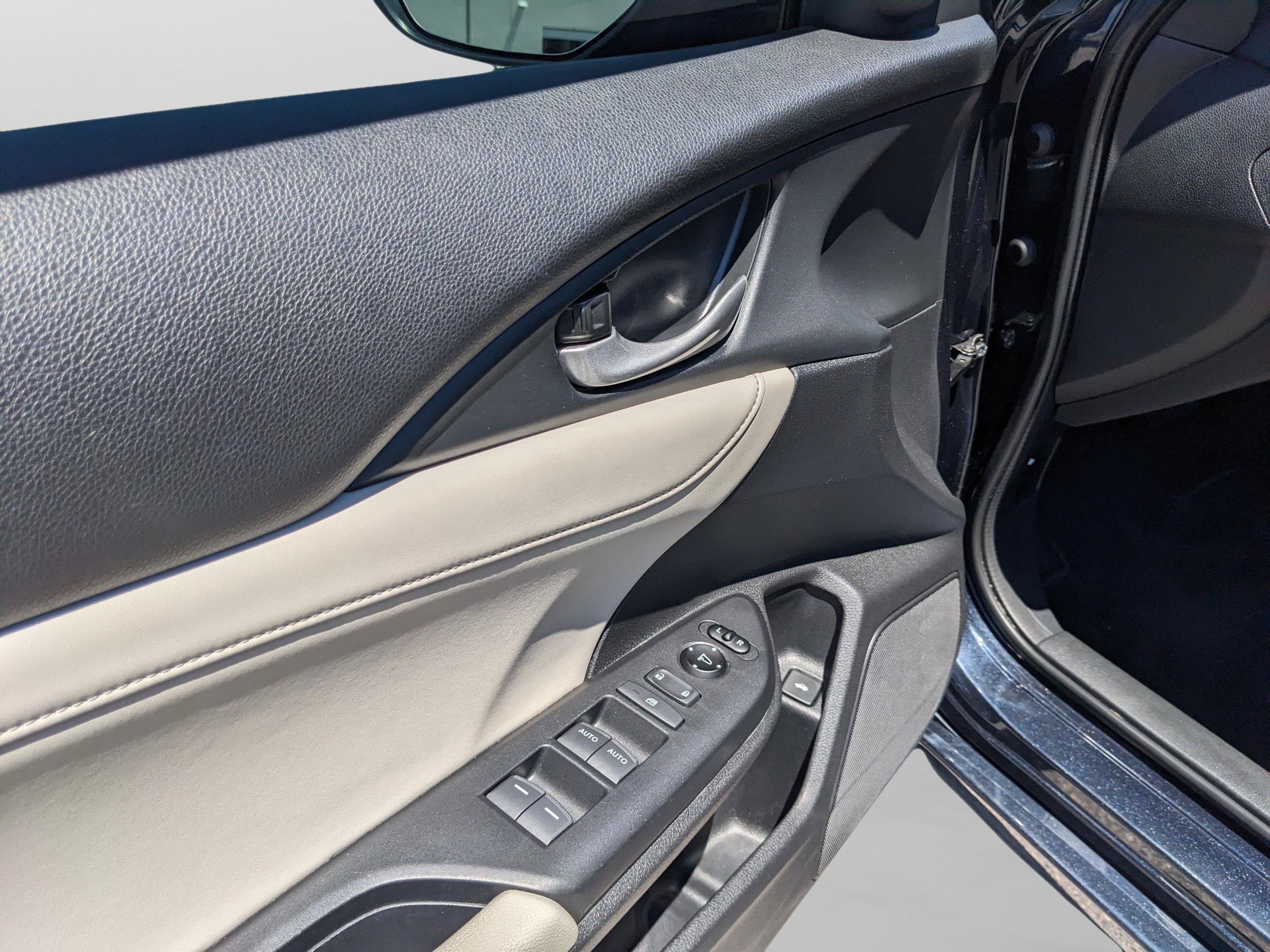 Used 2020 Honda Insight Touring image 19