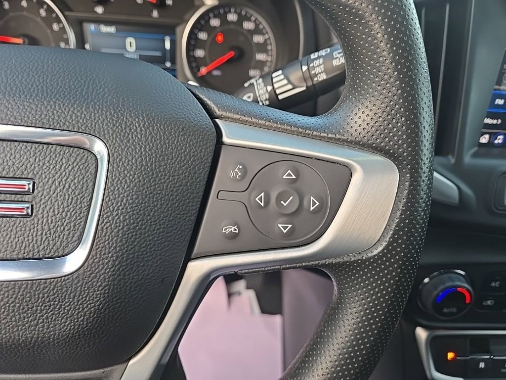 Used 2024 GMC Terrain SLE w/ Driver Convenience Package image 20