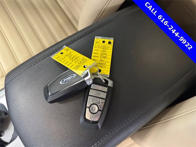 Used 2022 Ford Edge SEL w/ Convenience Package image 26