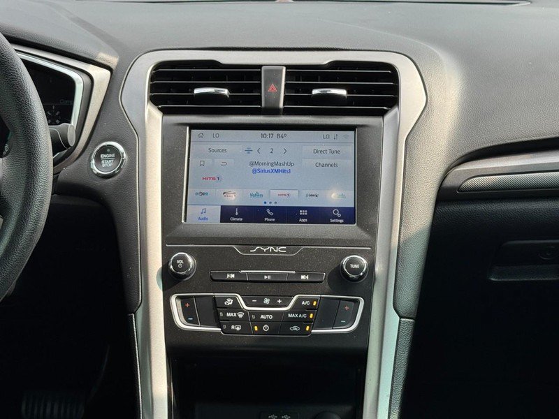 Used 2020 Ford Fusion SE FWD image 13