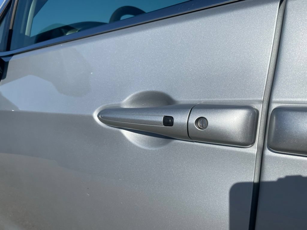 Used 2024 Chrysler Pacifica Touring-L FWD image 57
