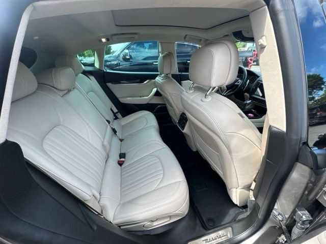 Used 2022 Maserati Levante Modena AWD/4WD image 22