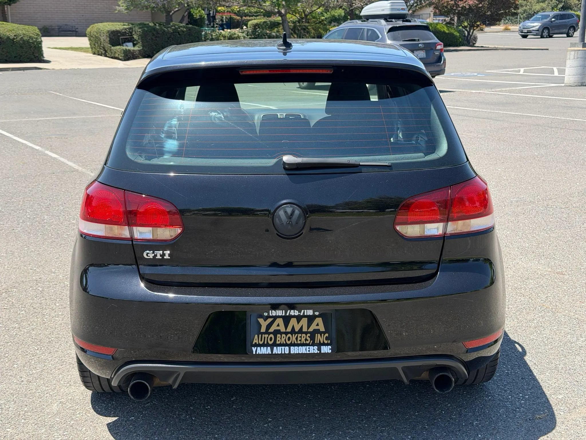 Used 2011 Volkswagen GTI 4-Door FWD image 4