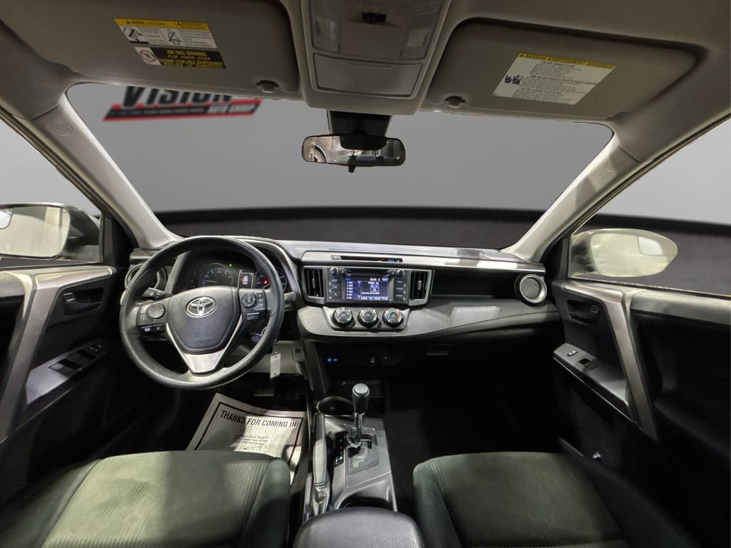 Used 2018 Toyota RAV4 LE image 27